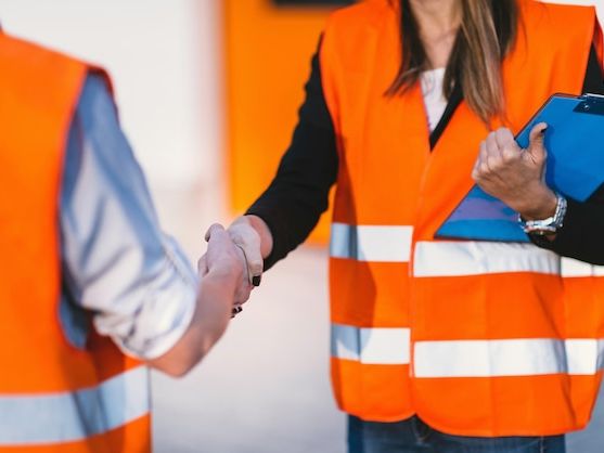 Bezpieczeństwo IT w firmach – kluczowe zasady ochrony danych